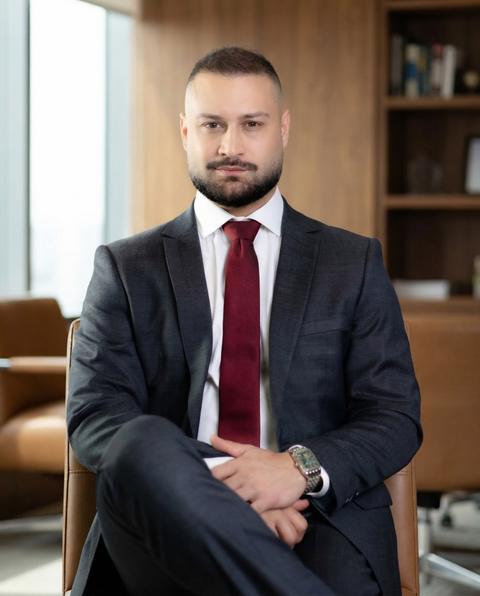 Eric Kastrup, advogado especialista em contratos empresariais